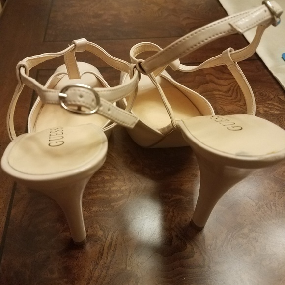 shoes - Picture 2 of 5